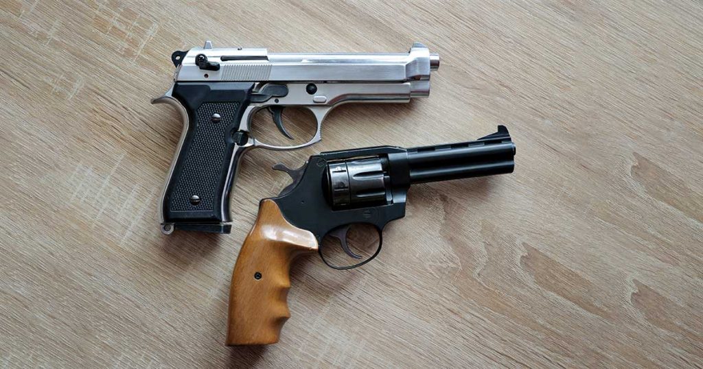 Choosing a handgun - revolver vs semi-auto
Differences between Revolvers vs. Semi-Automatic
