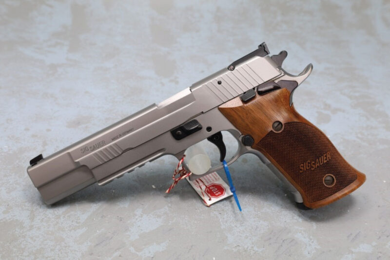 GunBroker.com Item 1007336772,UNFIRED EARLY SIG SAUER P220 X-SIX CLASSIC GEN1 45ACP MADE IN GERMANY, was sold on 9/24/23