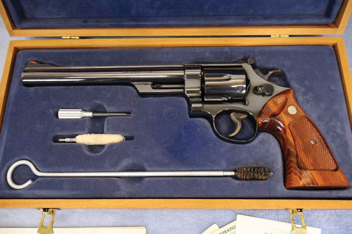 Smith & Wesson 29-2 44 Mag P&R All Target 1976 Presentation
