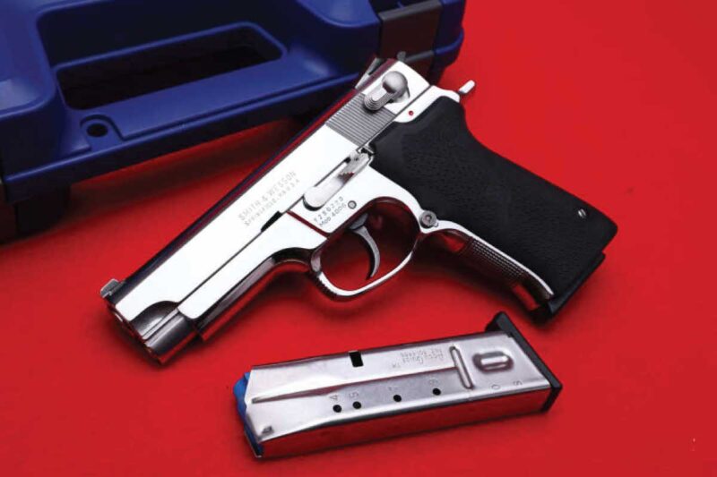 Smith & Wesson Model 4006 .40S&W