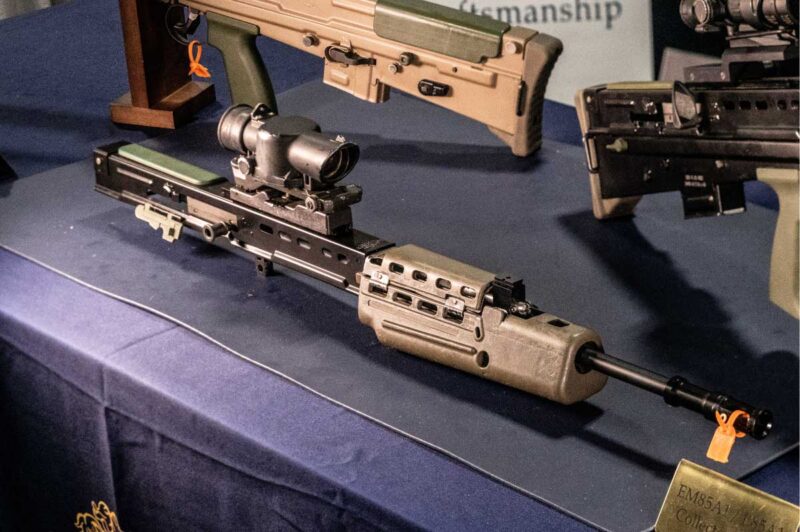 The L85A1 model captures the original Gulf War-era British service rifle configuration.