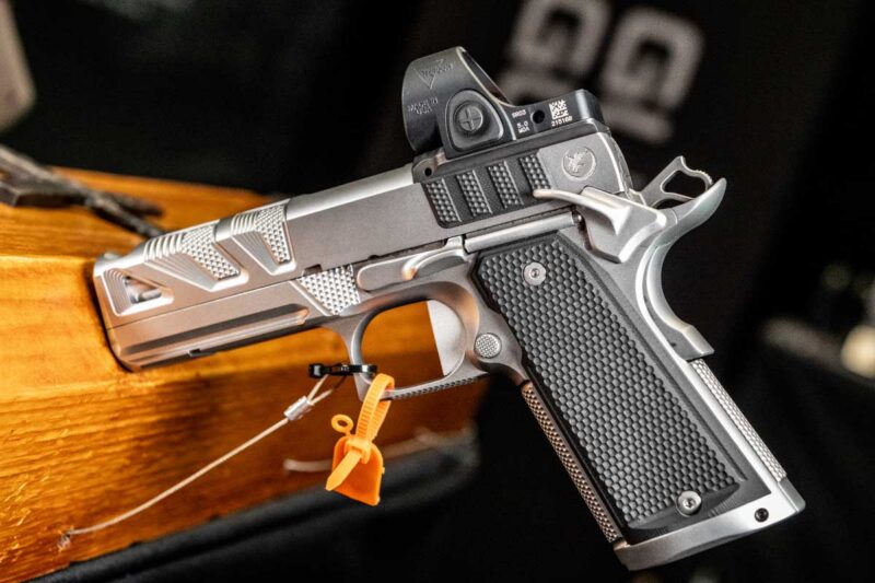 Honeycomb texturing across the Alpha Hawk frame enhances grip control while adding a bold modern look.