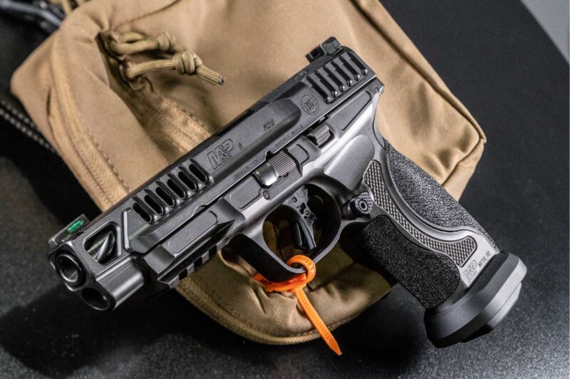 5-inch barrel on the M&P9 Metal HD delivers improved accuracy and balanced handling.