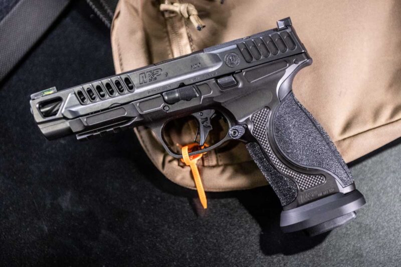 Optics-ready C.O.R.E. slide system allows the M&P9 Metal HD to accept a wide range of red dot sights.