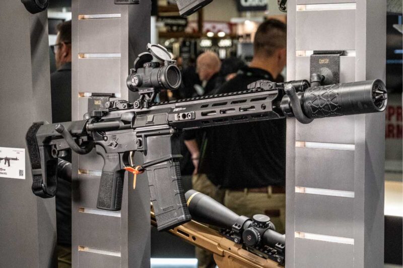 The SAINT Victor .300 Blackout pistol comes suppressor ready with a 5/8x24 threaded muzzle.