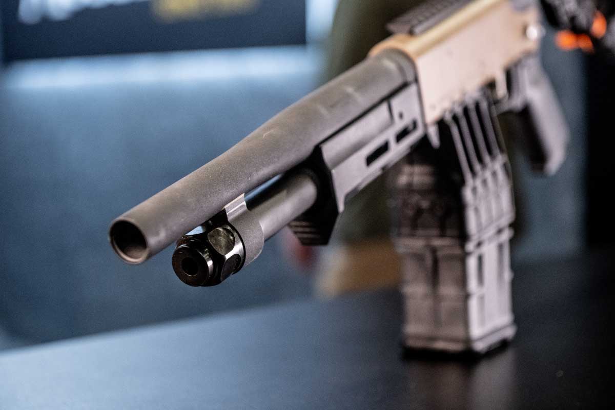 Mossberg 590RM vs 590R Chisel: Features & Tactical Upgrades [Video ...