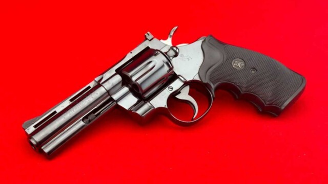 1964-Colt-Python-4'-Royal-Blue-357-Magnum_1200X800
