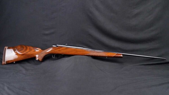 Weatherby-Howa-Mark-V-Deluxe-Left-Handed-24'-7mm-Remington-mag-Bolt-Rifle_1200x800