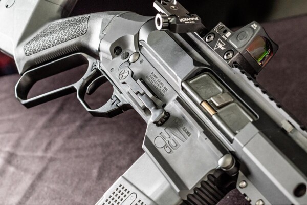 features-of-Bond-Arms-LVRB-Trijicon-optic-Gunbroker-5
