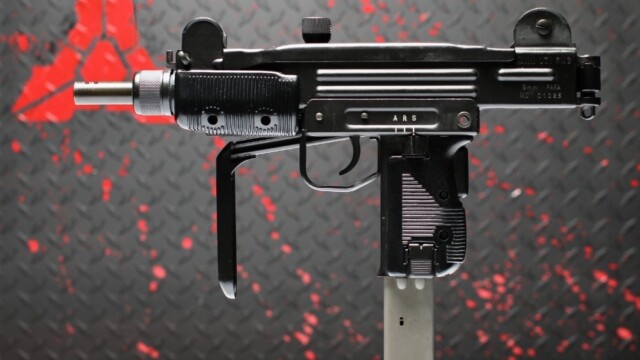 EXTREMELY RARE & HIGHLY SOUGHT AFTER TRANSFERABLE IMI MINI UZI BY FLEMING!