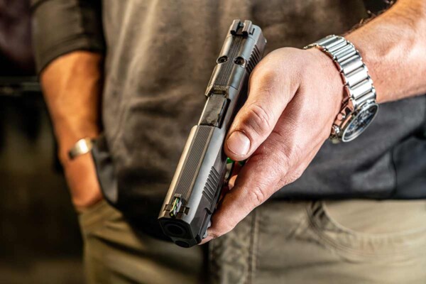 a look at the new-Daniel-Defense-H9-pistol