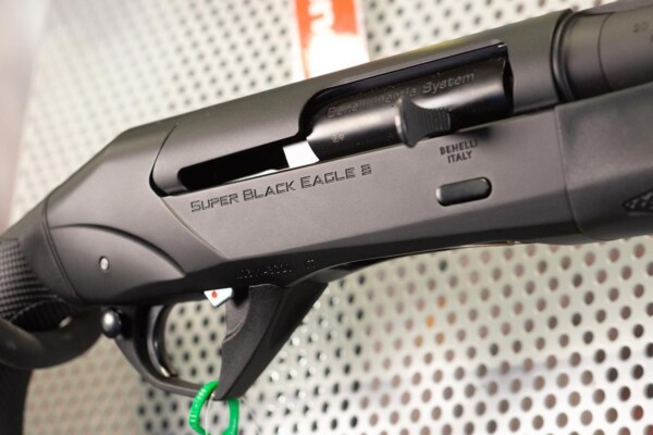 features of Benelli-Super-Black-Eagle-3 Waterfowl Shotgun
